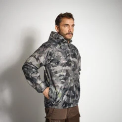 WATERPROOF LIGHT JACKET CAMO 100 -Outdoor Equipment Store kbf9d5668fc0e0f759c1f61b3edb46e37
